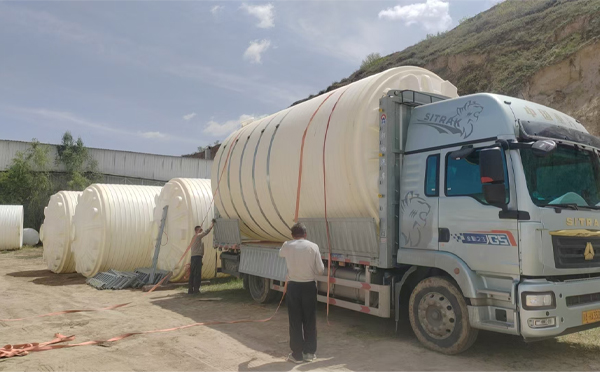 临夏市立式运输桶装车中